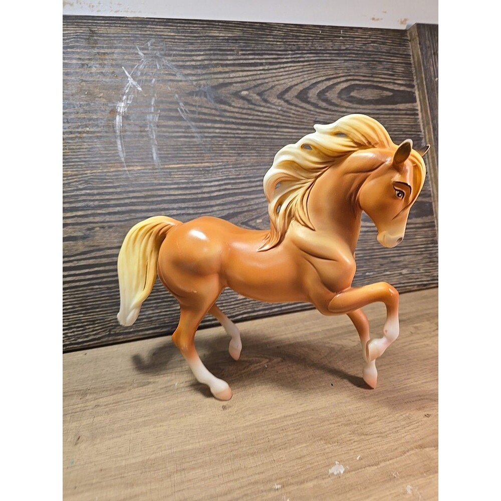 Breyer Spirits Chica Linda Dream work #9201 Retired 2002 - Picture 3 of 13